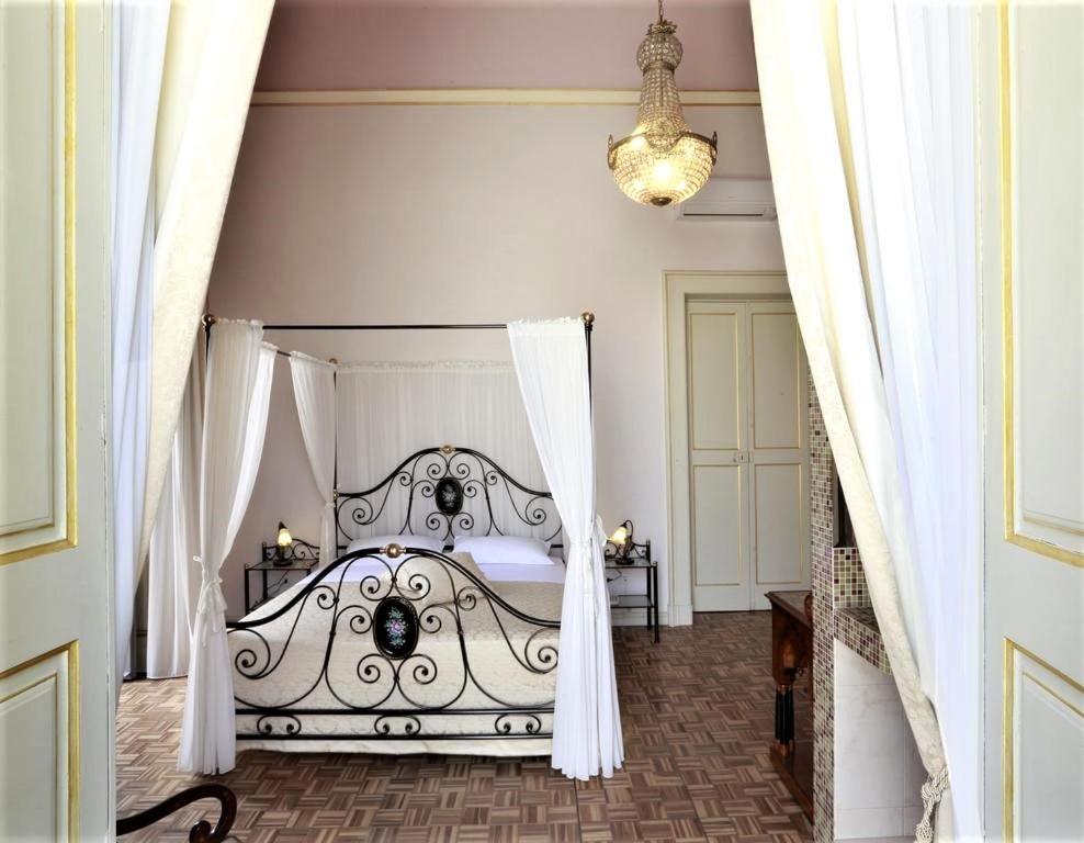 Persone Palace Restyling Nardo Luaran gambar