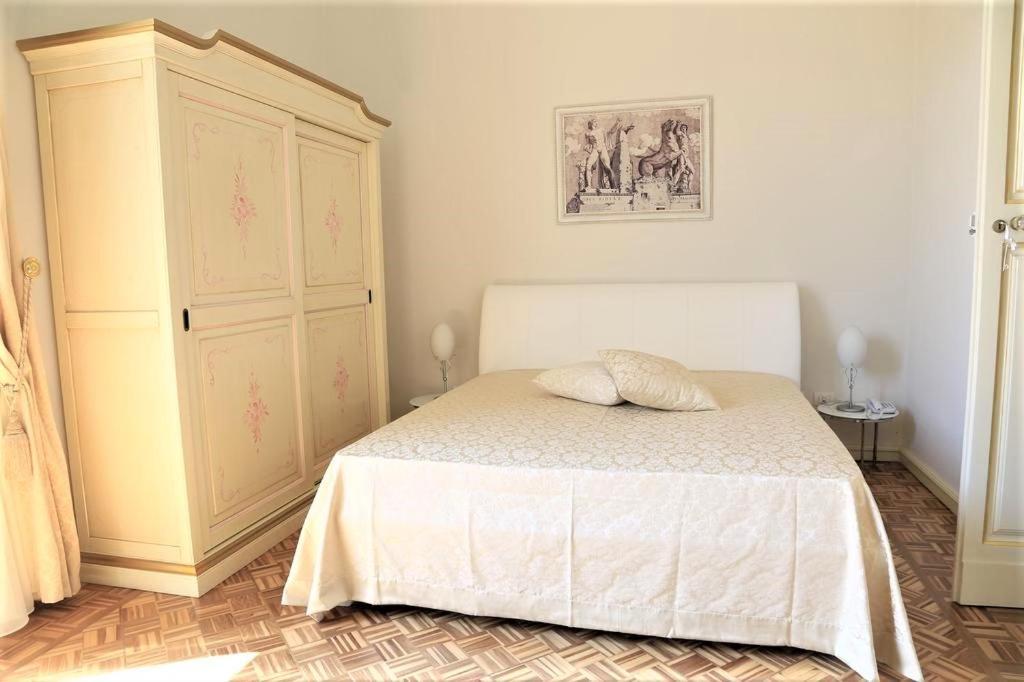 Persone Palace Restyling Nardo Luaran gambar