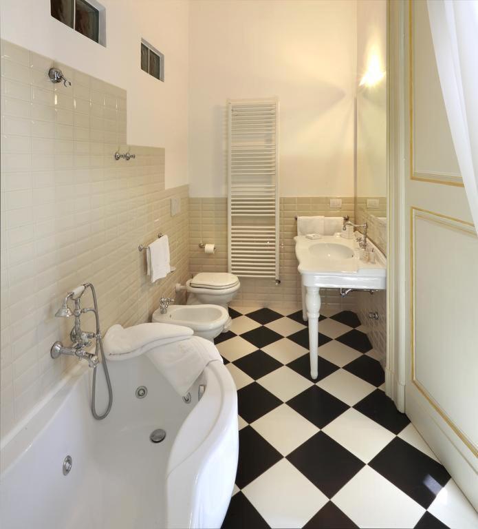 Persone Palace Restyling Nardo Luaran gambar
