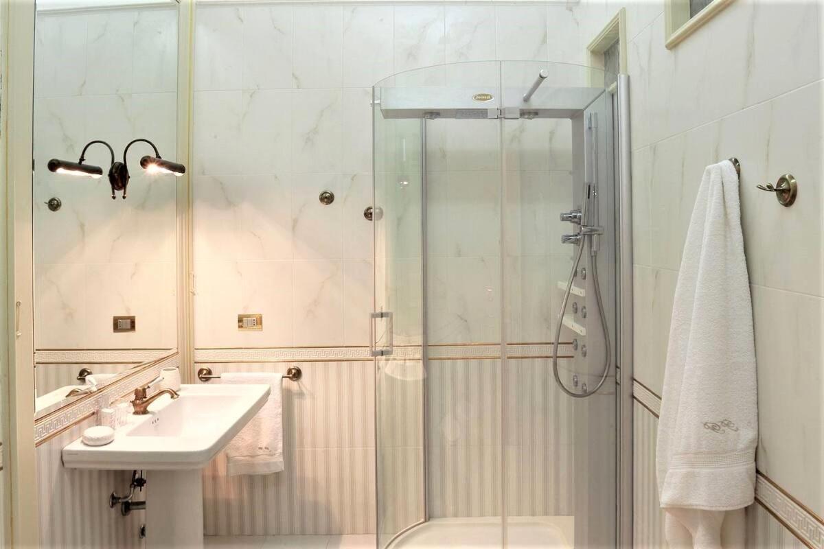 Persone Palace Restyling Nardo Luaran gambar