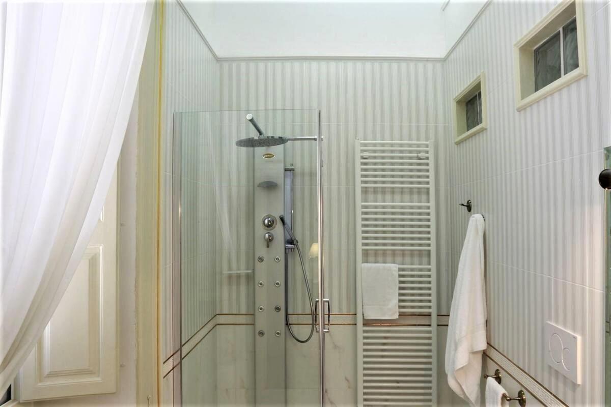 Persone Palace Restyling Nardo Luaran gambar